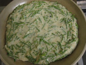 いそじ食・野生わけぎのお好み焼き